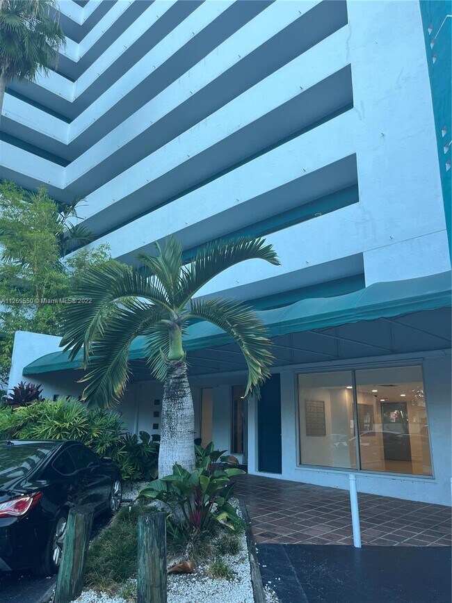 Foto del edificio - 1700 NW N River Dr