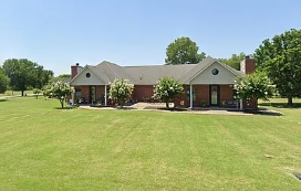 Primary Photo - 801 W Russell Ave