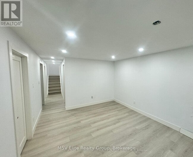 Building Photo - 3276 Victory Crescent