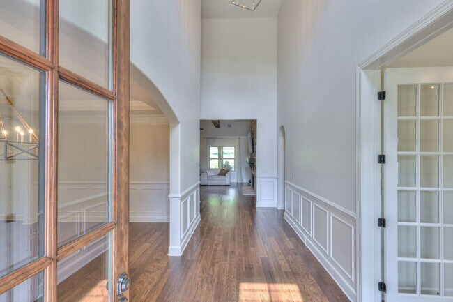 Foto del edificio - Beautiful 5BR Home in a great neighborhood