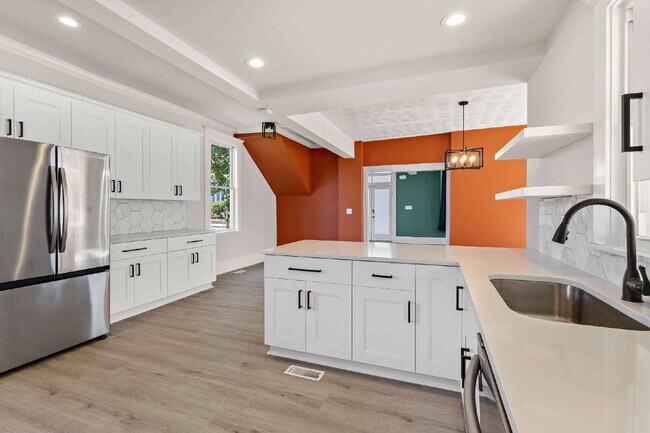 Building Photo - Amazing home in Phoebus