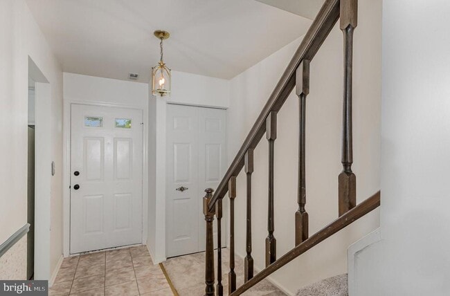 Building Photo - 1140 Hedgerow Ln