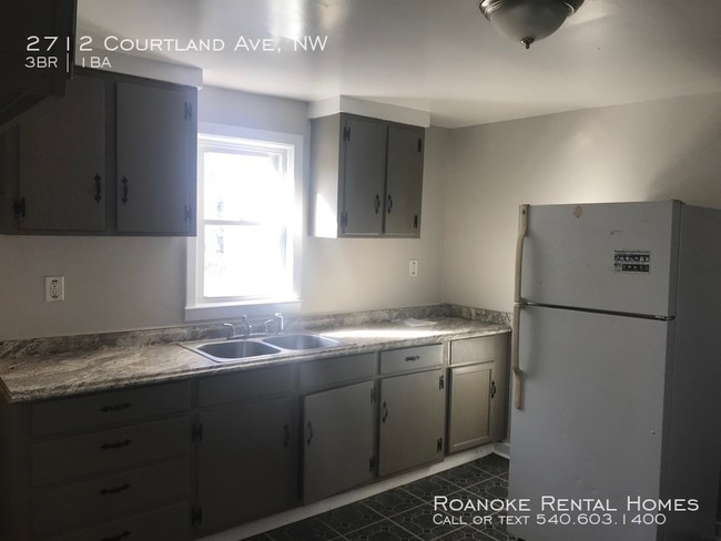 Building Photo - 2712 Courtland Ave, NW