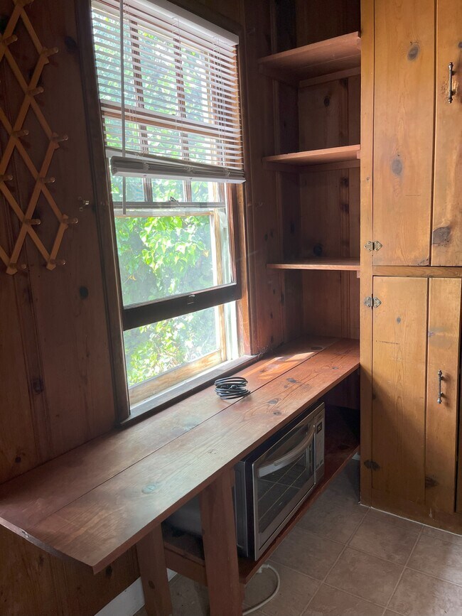 Photo - 2317 Harvard St Apartments