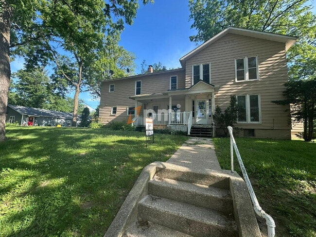Building Photo - 602 Indiana Ave