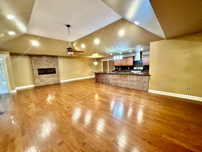 Entrance - 4514 Woodlyn Dr