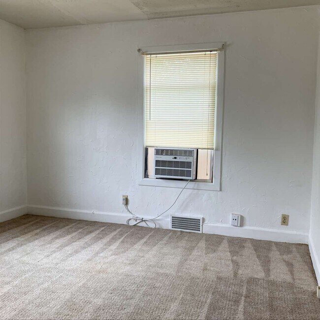 Foto del edificio - 1504 N Summit Ave