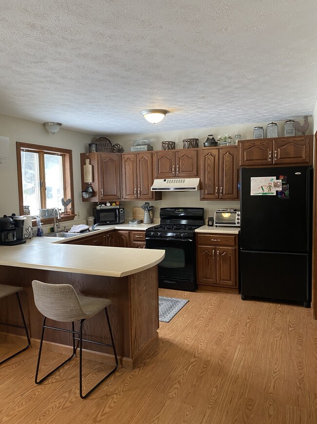 Building Photo - 219 Whiskeag Rd