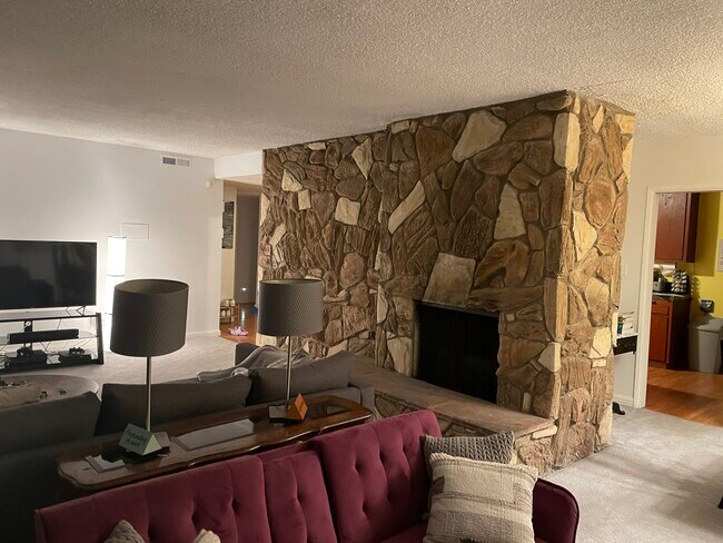 Building Photo - 4236 Don Jose Dr