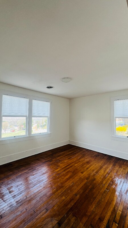 Foto del edificio - 812 Tyler Ave