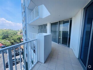 Building Photo - 1200 NE Miami Gardens Dr