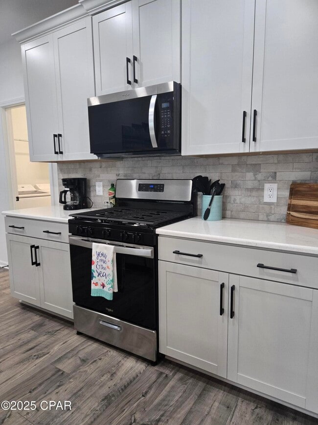 Building Photo - 8958 Parrot Pl