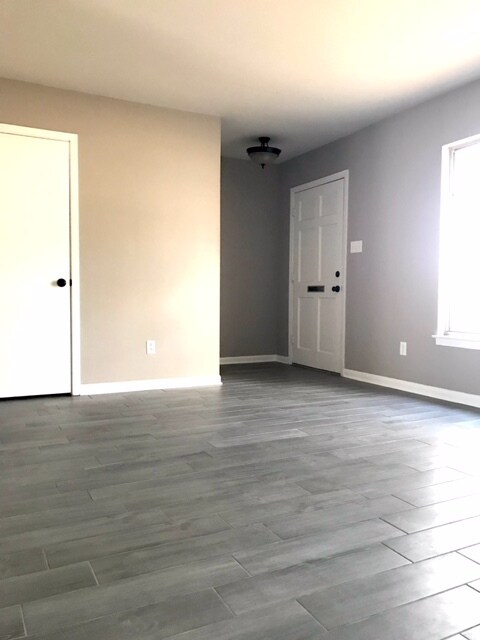 Building Photo - 9731 Smitherman Dr