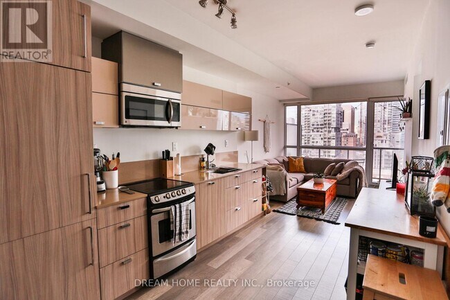 Photo du bâtiment - 290 Adelaide St W