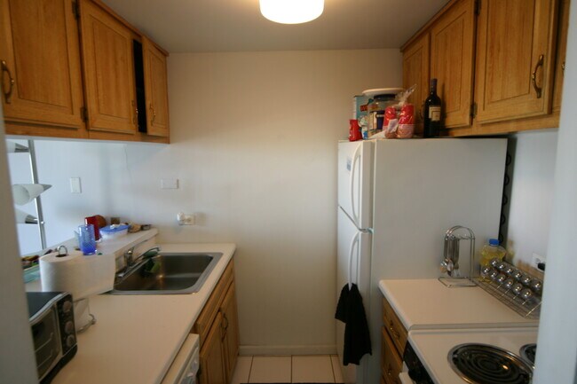 Foto del edificio - 1221 N Dearborn Pkwy
