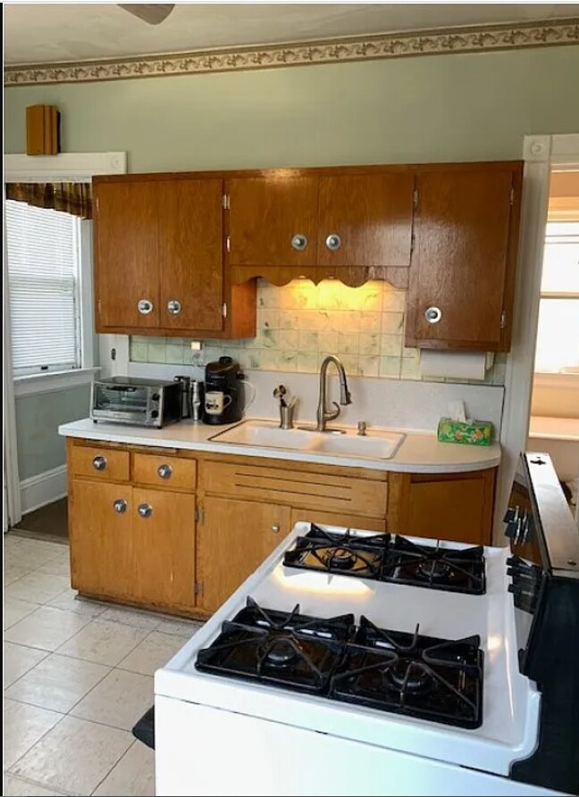 Cocina - 2454 N Pierce St