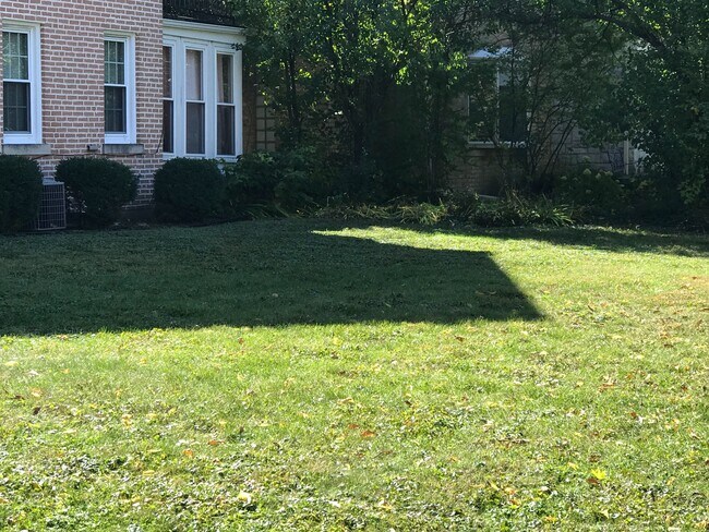 Building Photo - 6814 N Kilpatrick Ave