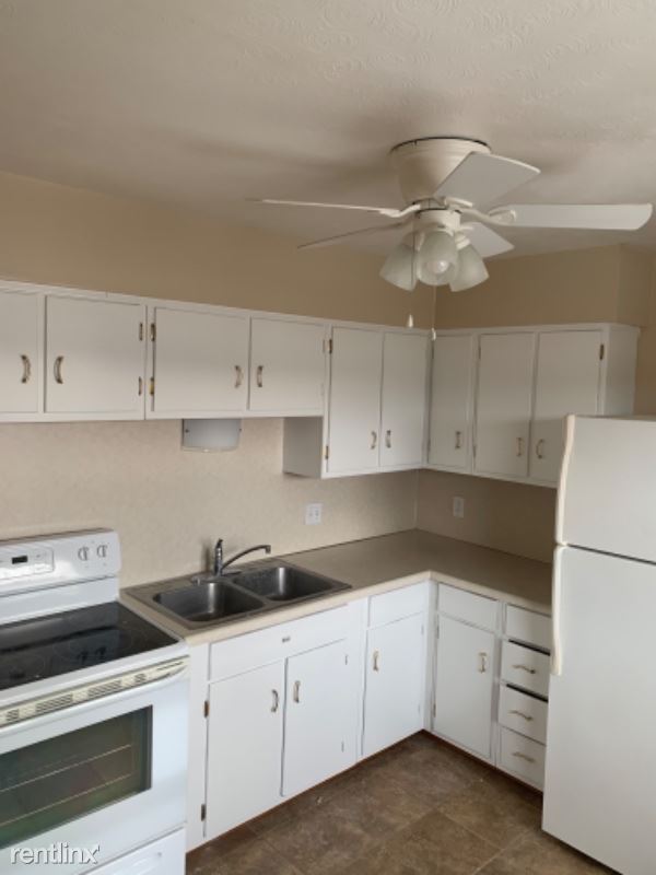 Primary Photo - 3480 S 82nd St