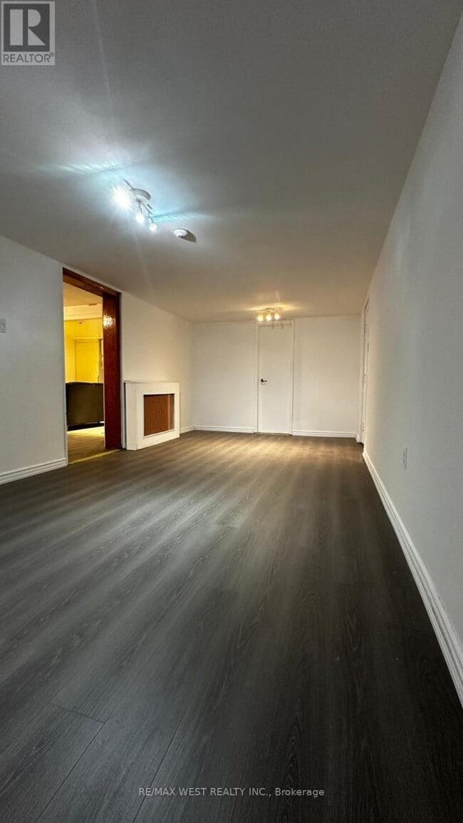 Building Photo - 93 Windermere Ave