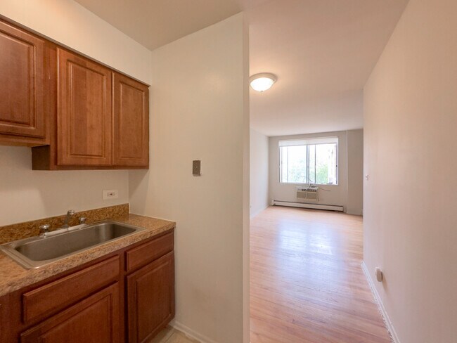 Foto del edificio - 6825 N Sheridan Rd