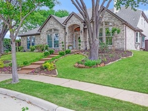 Building Photo - 3228 Port Royal Ct