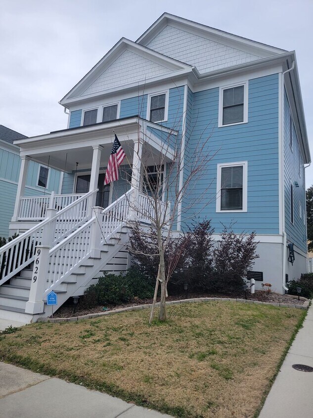 Foto principal - 9629 7th Bay St