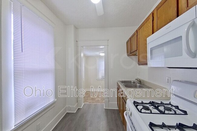 Foto del edificio - 331 Chittenden Ave