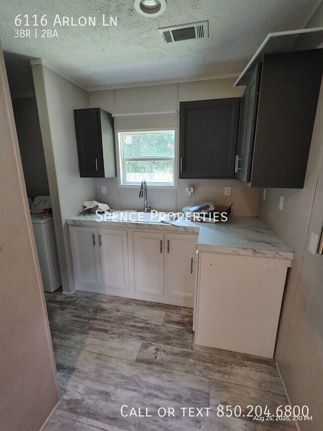 Foto del edificio - 6116 Arlon Ln
