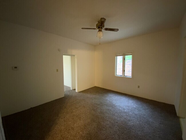 Foto del edificio - 1400 Bass Ave