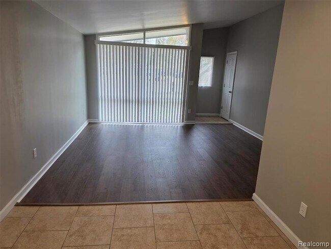 Foto del edificio - 261 Spring Park