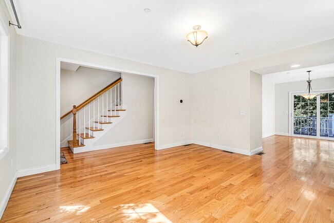 Foto del edificio - 1281 Elm St