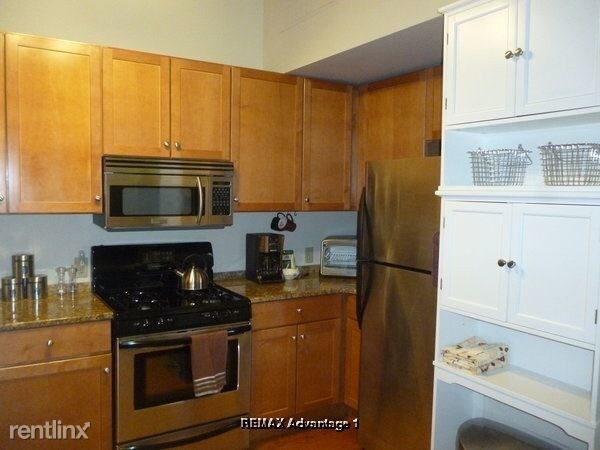 Building Photo - 2 br, 2 bath Condo - 1 110 Unit 110