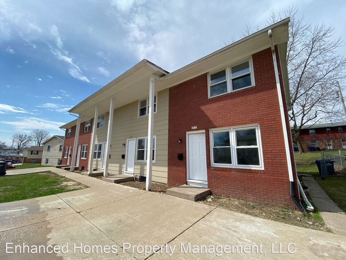 2704 Magnolia Dr, Bettendorf, IA 52722 Room for Rent in Bettendorf, IA