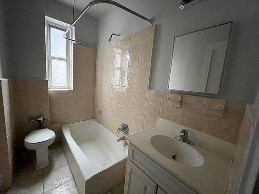 Building Photo - 1 bedroom in BRONX NY 10463