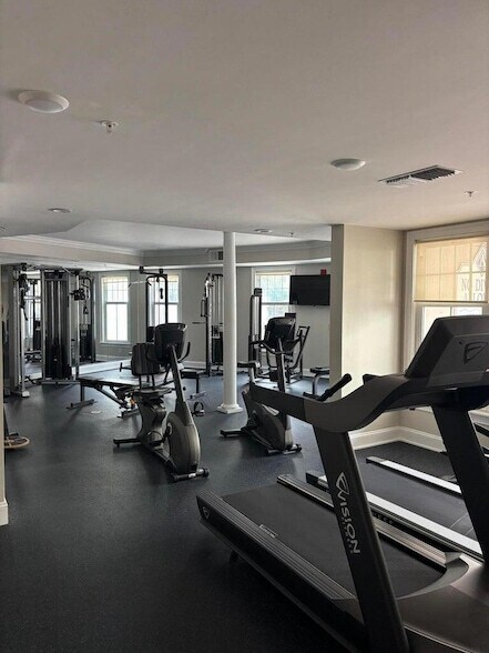 Foto del edificio - 498 Albemarle Rd