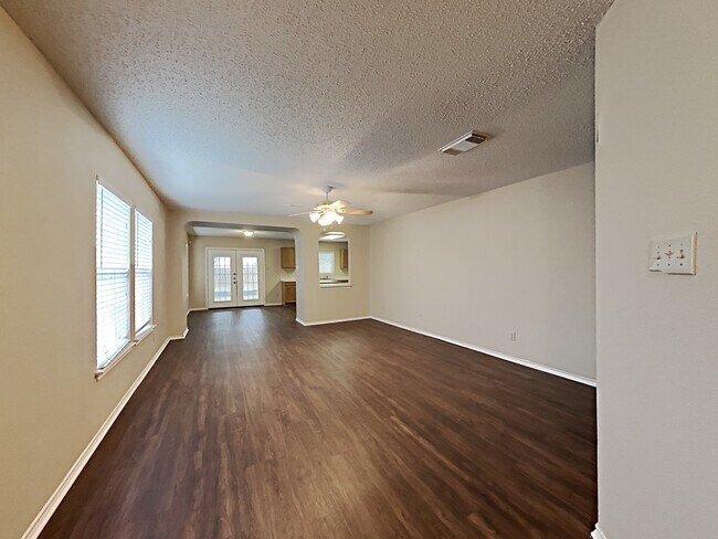 Building Photo - 8335 Tavern Point