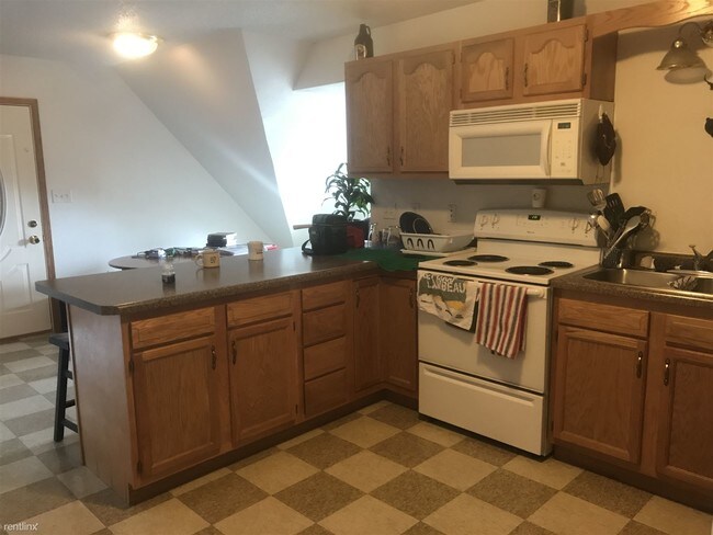 Building Photo - 2 br, 1 bath  - 2125 Banks Ave Apt 4
