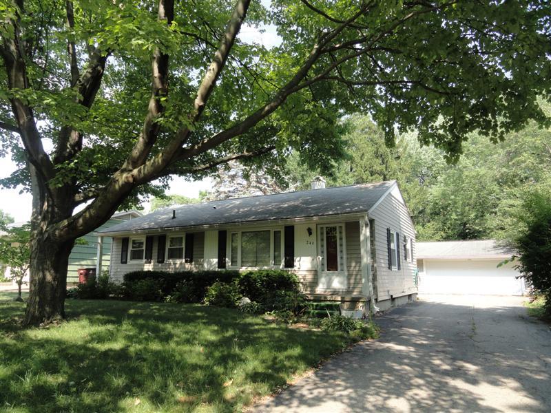 Primary Photo - 249 Mason Ave
