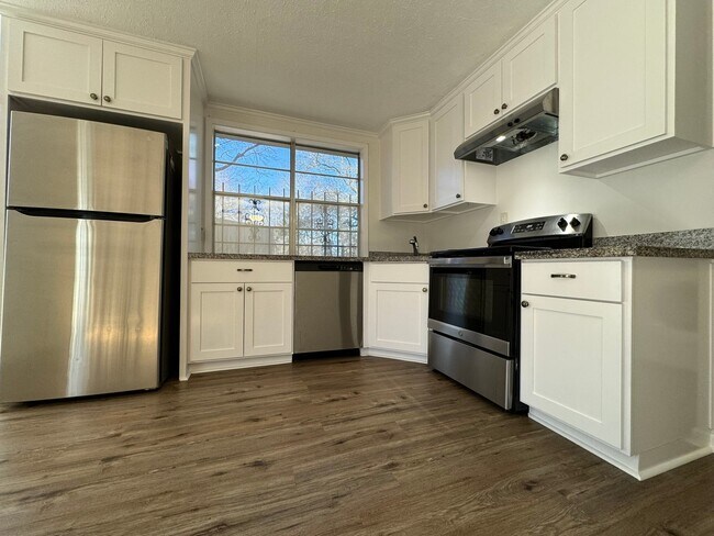 Building Photo - 2019 N Thompson St