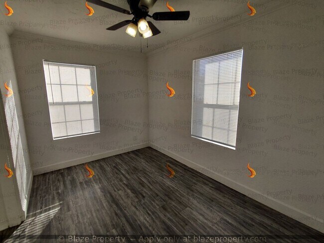 Foto del edificio - Fully Renovated Home with Spacious Yard – Move-In Ready!