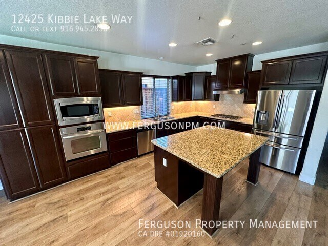 Foto del edificio - 12425 Kibbie Lake Way