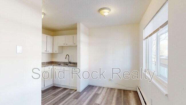 Photo - 1411 S Corona Ave Apartment