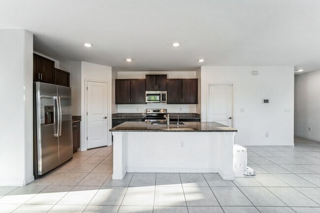 Foto del edificio - Modern Home 4-Bed, 2.5 Bath | Prime Riverv...