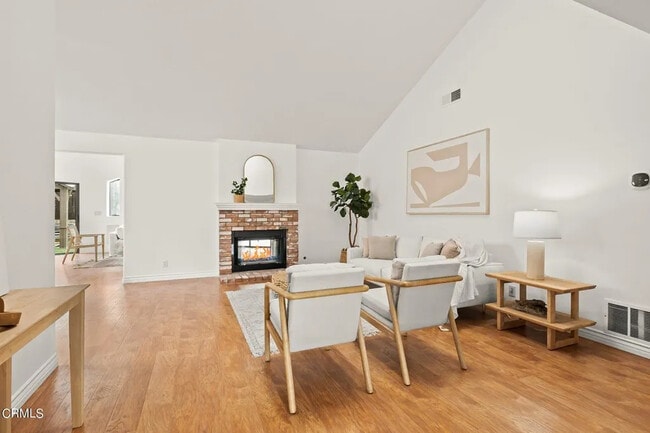 Building Photo - 2226 Sanderling St