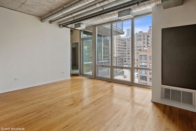 Photo - Beatiful 1b/1b West Loop Condo