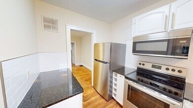 Building Photo - 210 Olentangy St