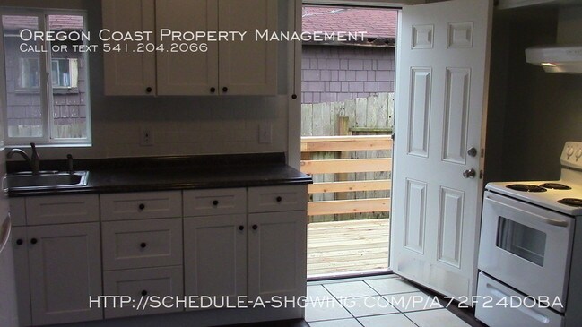 Foto del edificio - 2 Bedroom House with yard!