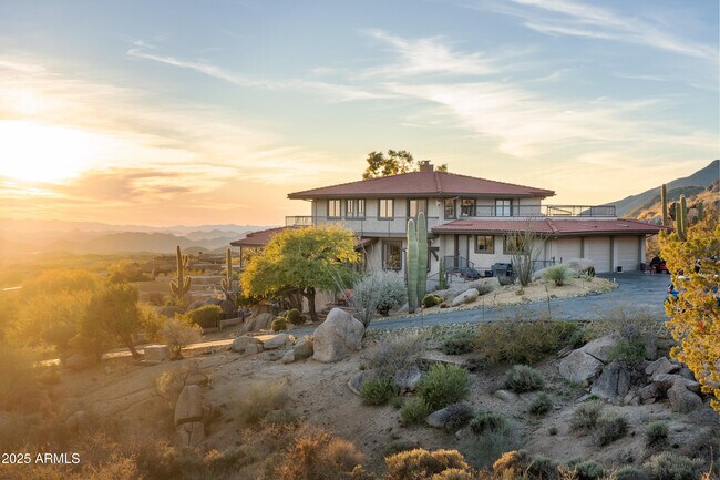 Foto del edificio - 11426 E Cottontail Rd