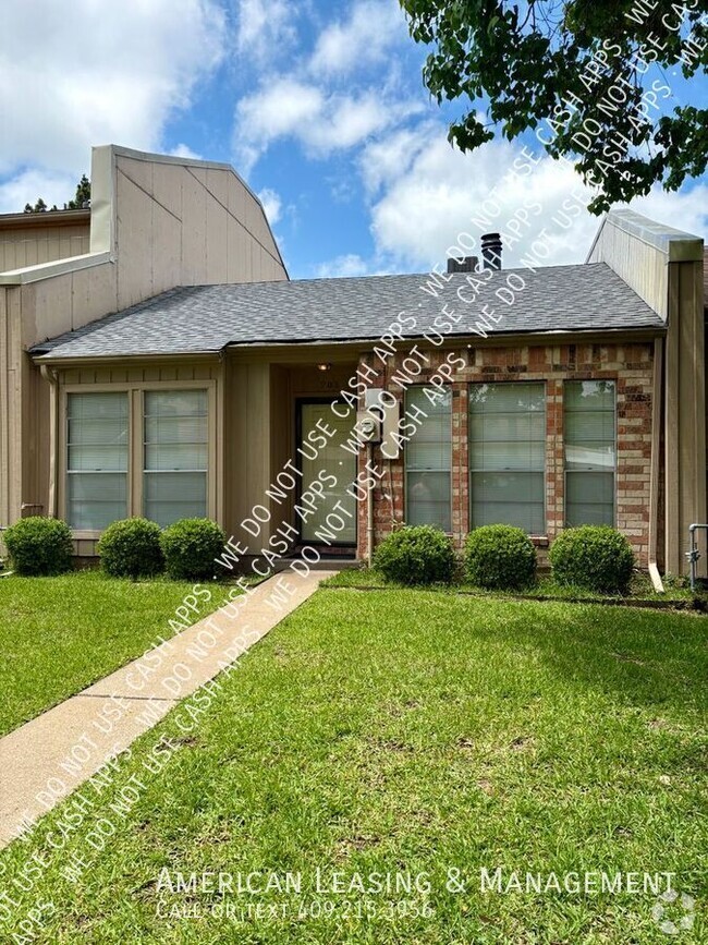 Building Photo - 908 Townwood Dr