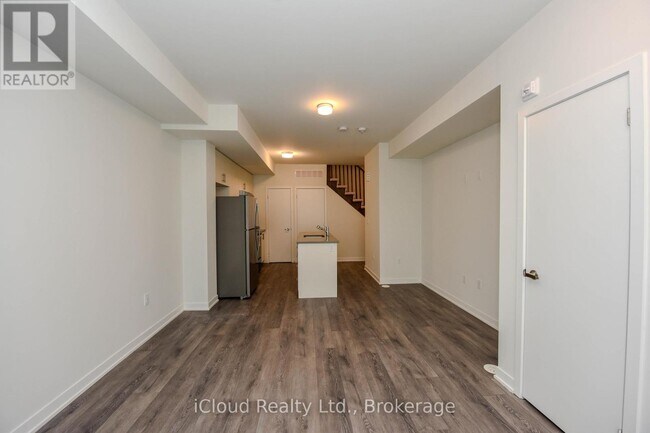 Photo du bâtiment - 3425 Ridgeway Dr